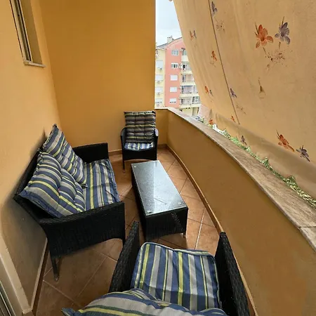 Appartement Beachfront , 1-min Walk To Sea