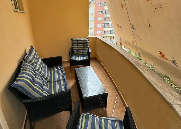 Apartment Beachfront , 1-min Walk To Sea